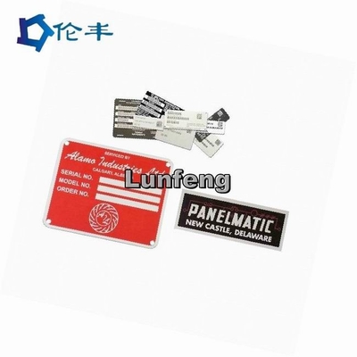 Un buon prezzo. Spazio in bianco di alluminio Logo Die Punching di Pantone della targhetta dell'autoadesivo del metallo in linea